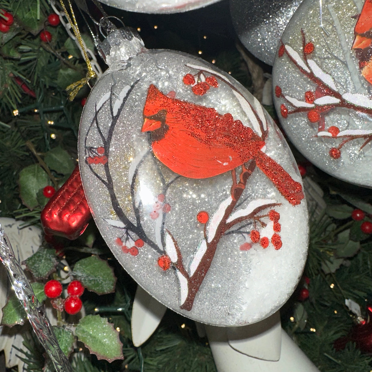 Cardinal Winter Berry | Ornament