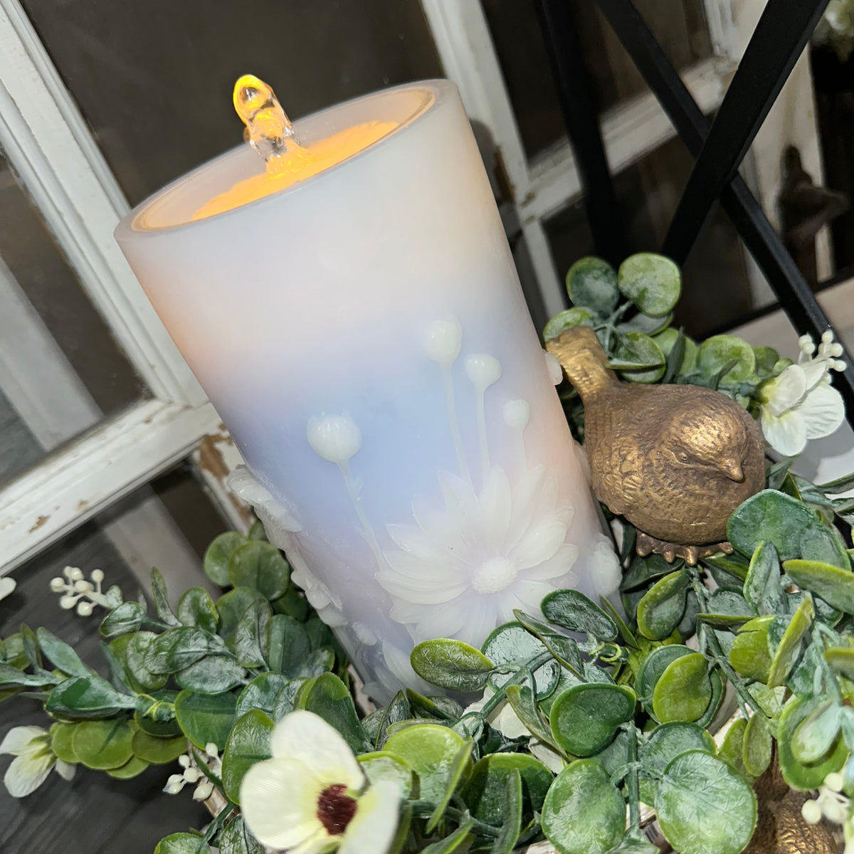 Candle Fountain | Blue Daisy