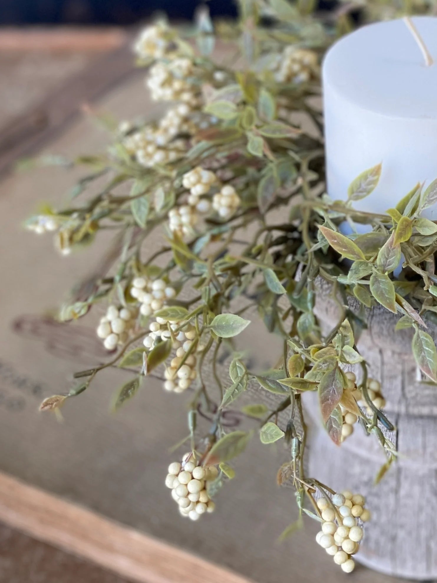 Berry Candle Ring | Cream | 11"