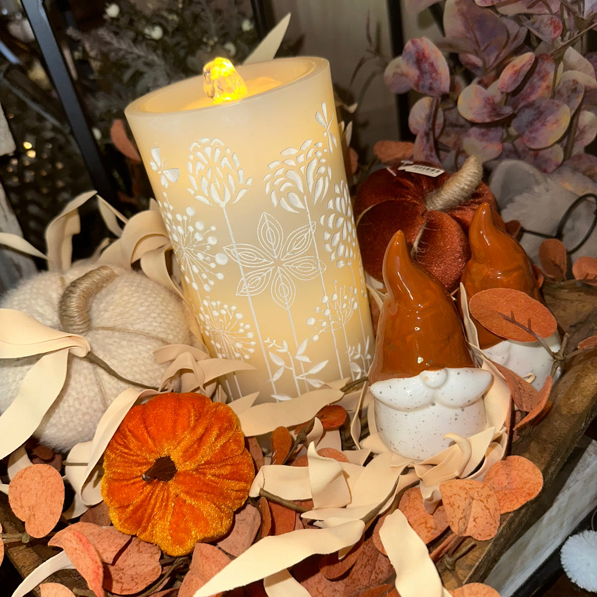 Candle Fountain | White Dandelion Flower