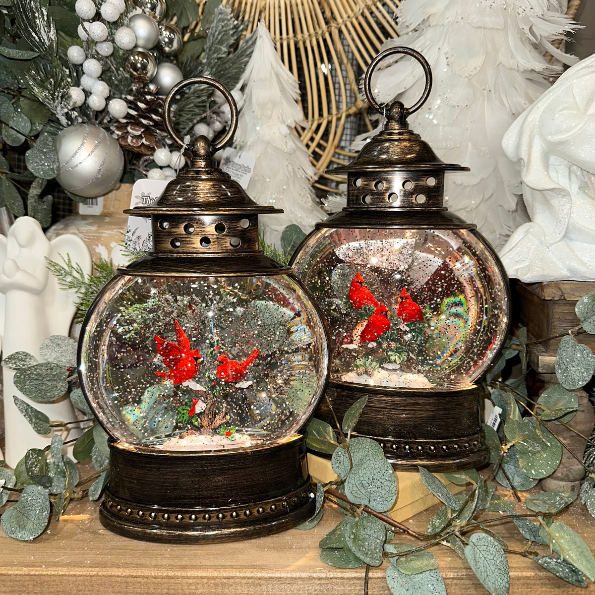 Cardinal Spinning Snow Globe | Battery Operated