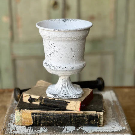 Amorial Vase | Cream | 9"