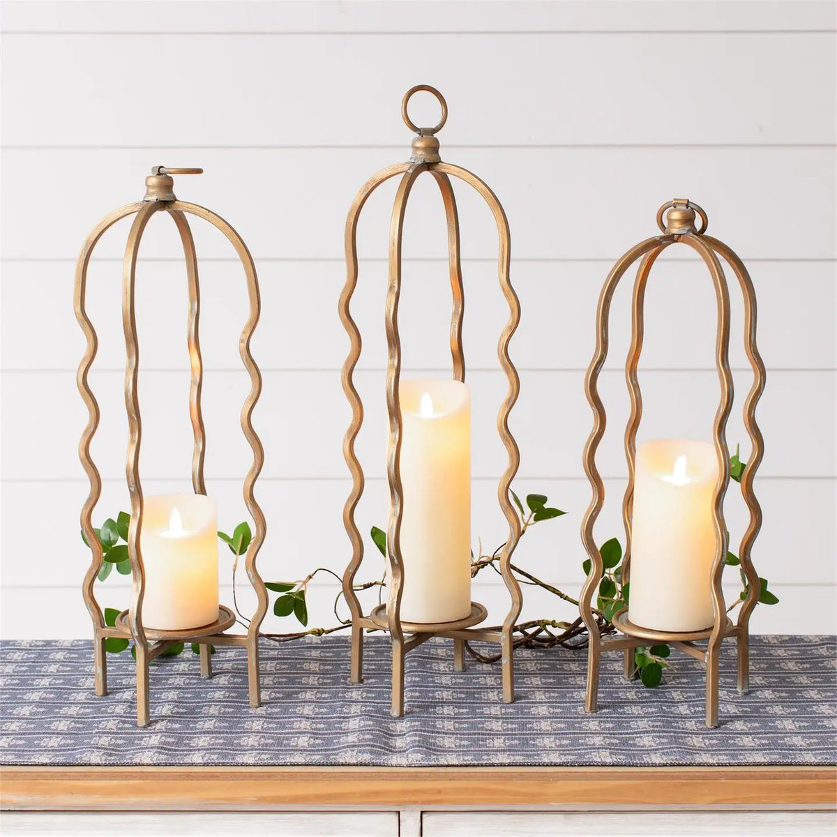 Wavy Cage Candle Holder | Gold Finish