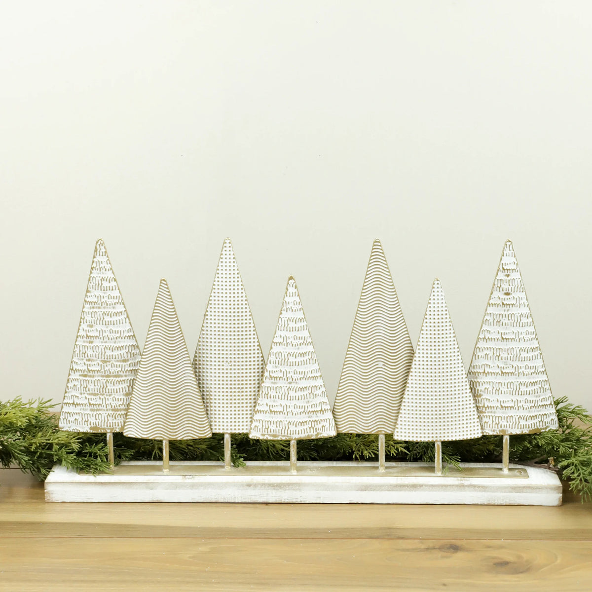 Elegant Tabletop Tree Setting