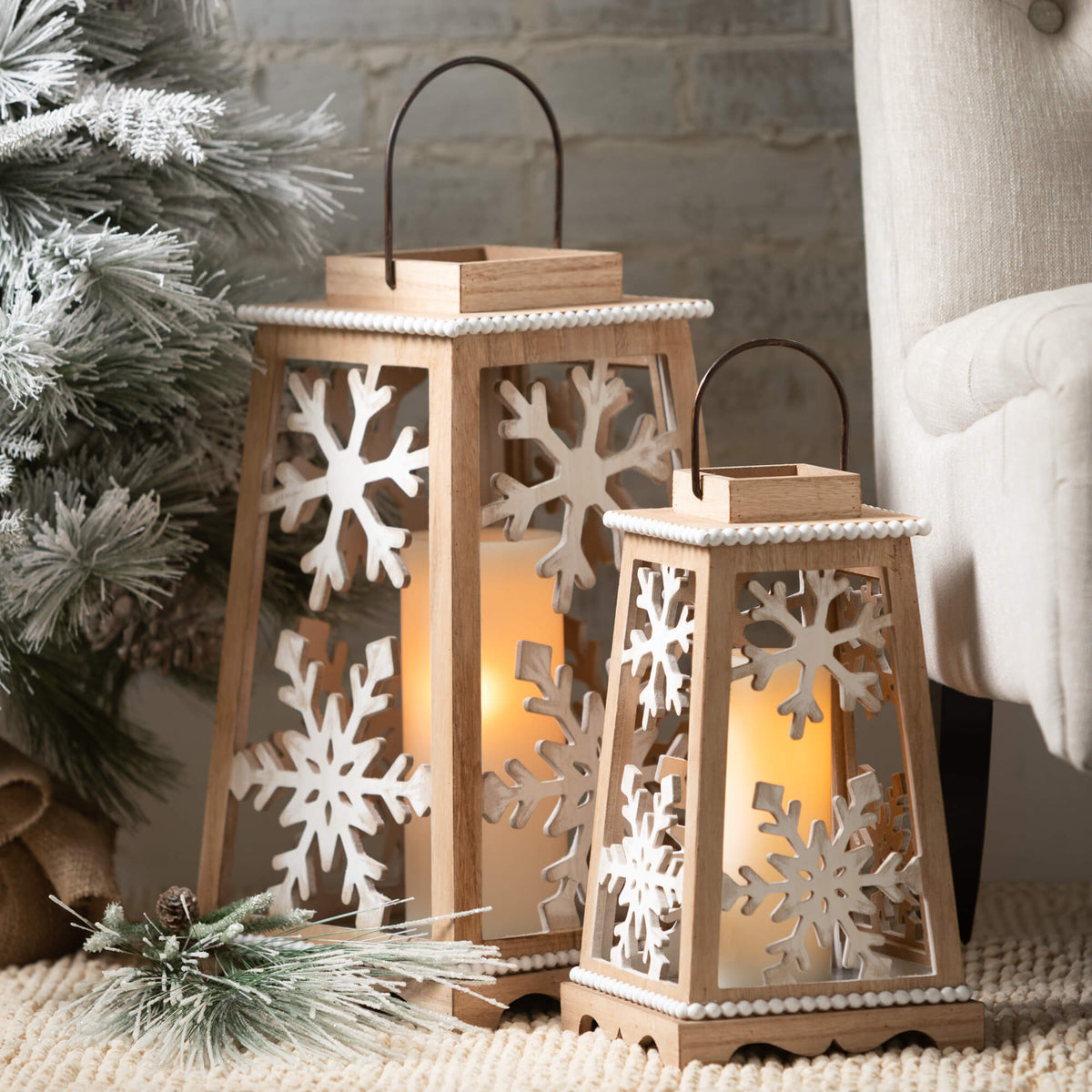 Wood Snowflake Lantern