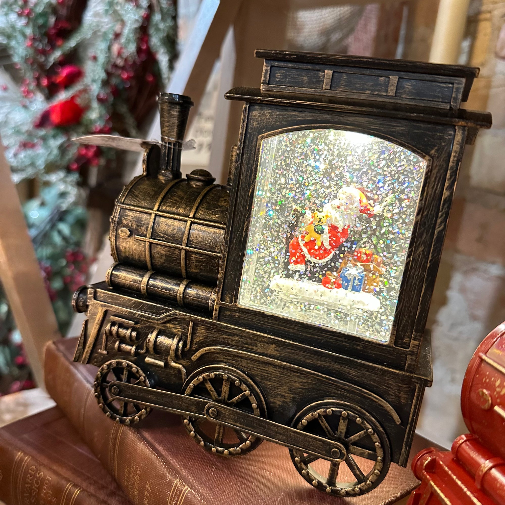 Train Spinning Water Globe | Battery Operated